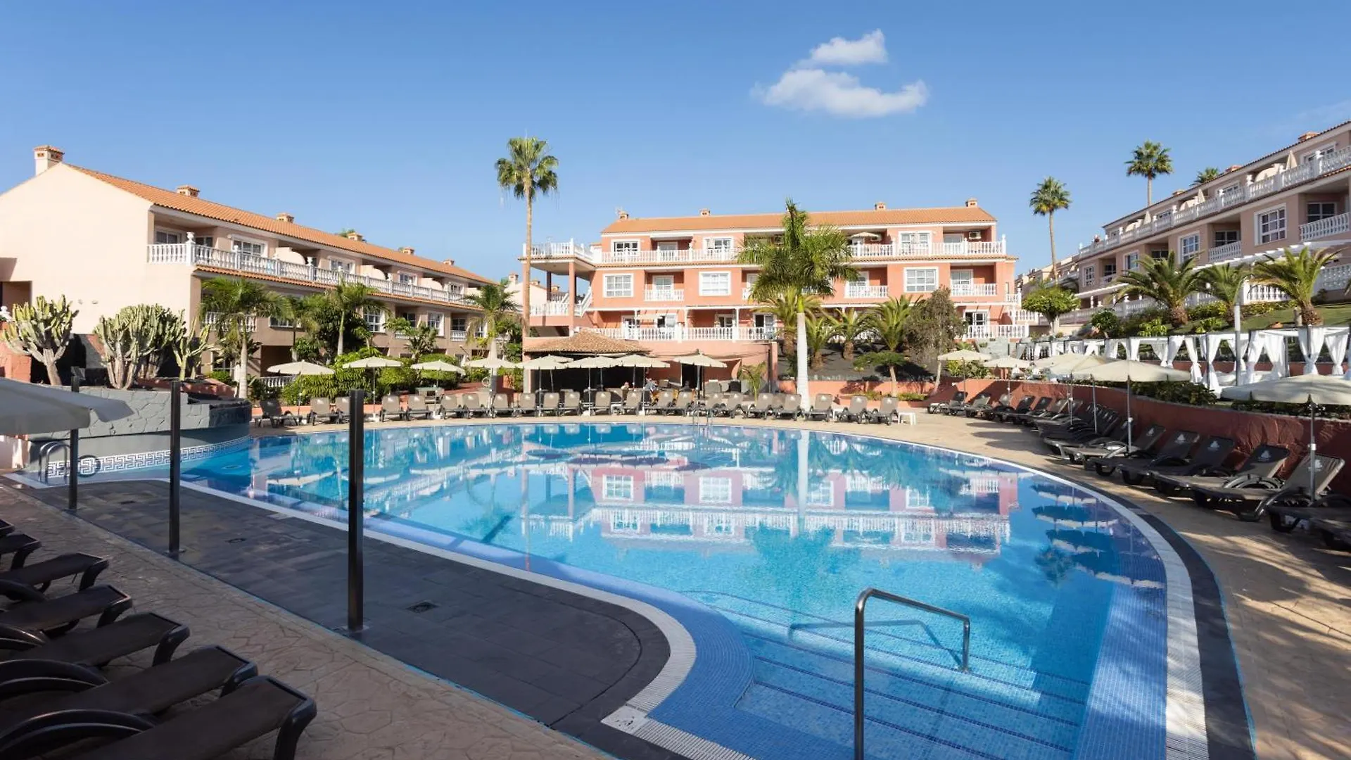 Hotel El Duque Адехе